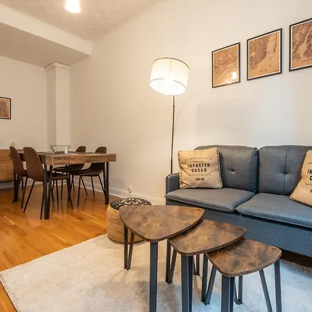 Very Centre Near Tram