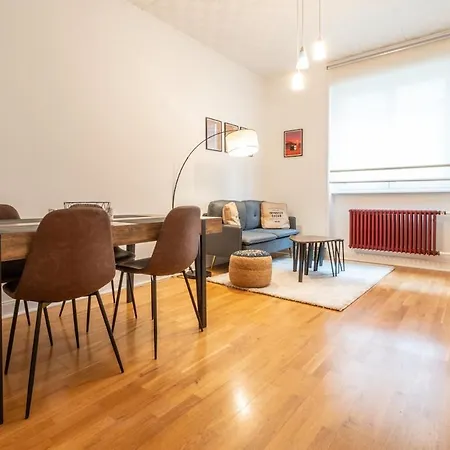 Very Centre Near Tram 公寓 *